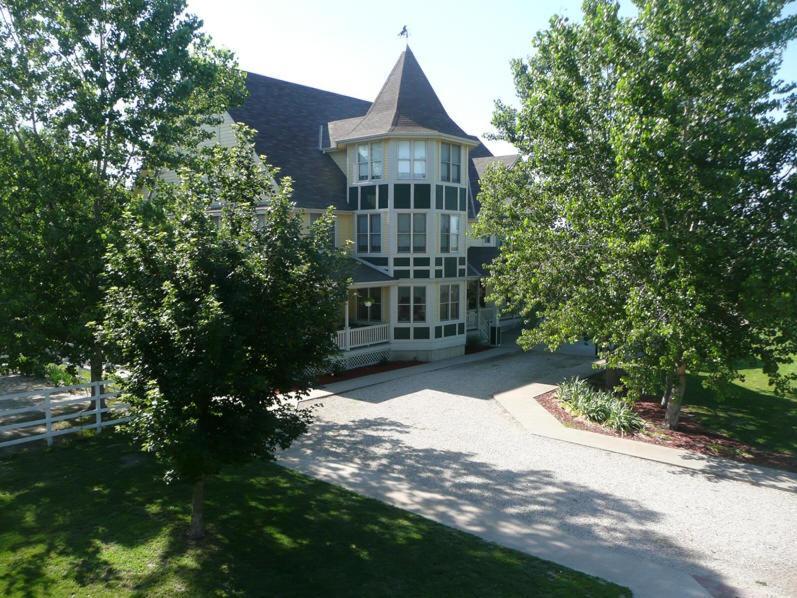 Victorian Veranda Country Inn Lawrence Ngoại thất bức ảnh