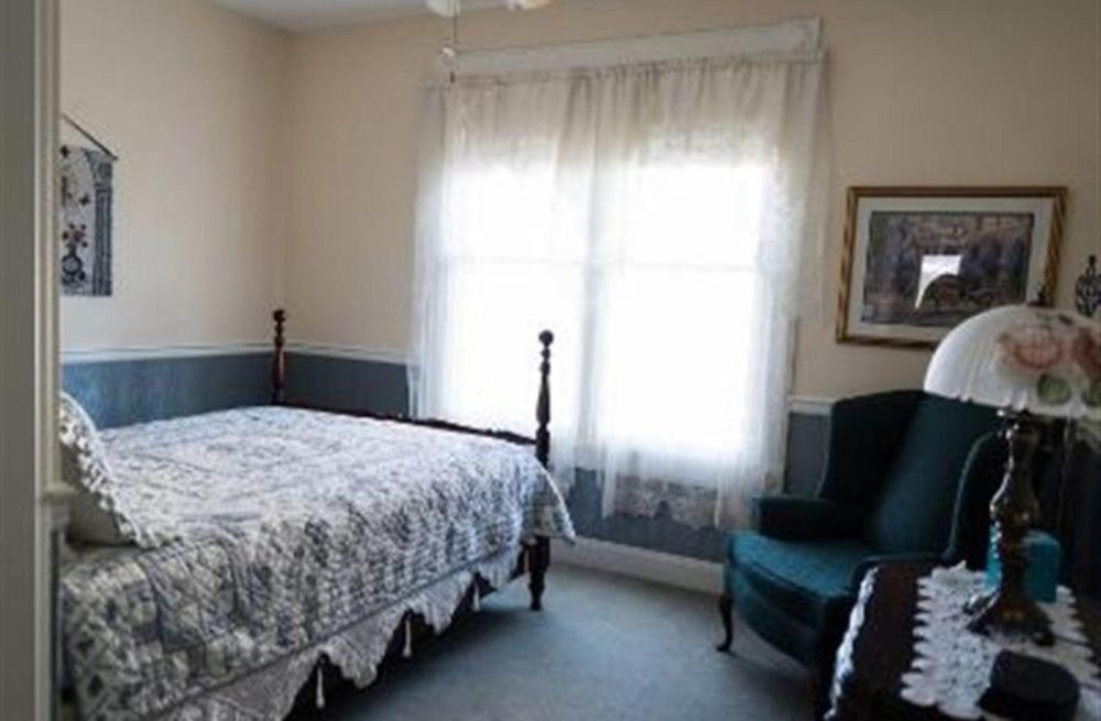 Victorian Veranda Country Inn Lawrence Ngoại thất bức ảnh